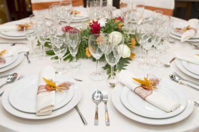 Festpaket budget glas, porslin och bestick