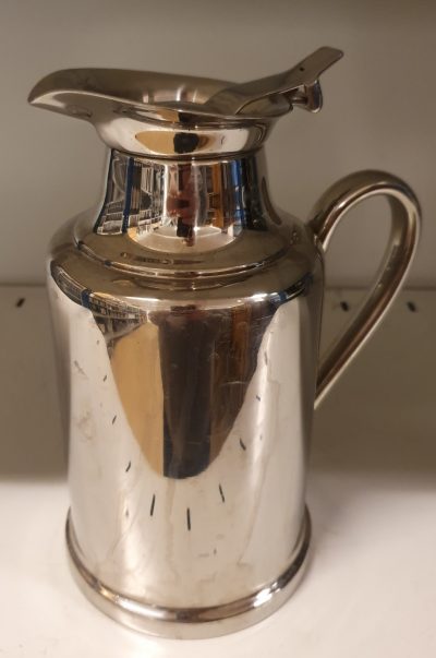 Kaffekanna med trycklock